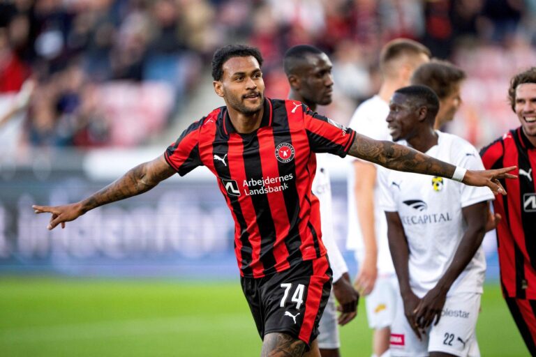 Júnior Brumado slavi pogodak u dresu FC Midtjyllanda
